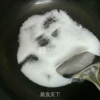 家常沙姜咸鸡蛋的做法步骤：1