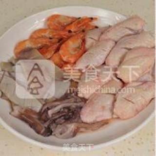 黄记煌三汁闷锅的做法步骤：1