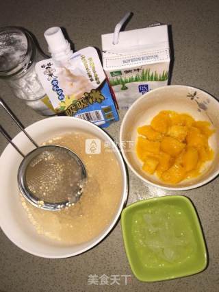 芒果西米露的做法步骤：1