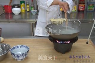 饸饹面的做法“图解”玉米面饸饹的做法步骤：9