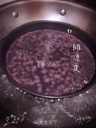 自制火龙果凉皮的做法步骤：3