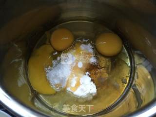 蔓越莓柠檬蜜蛋糕的做法步骤：2