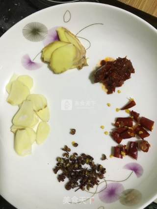 麻辣紫苏小龙虾的做法步骤：3