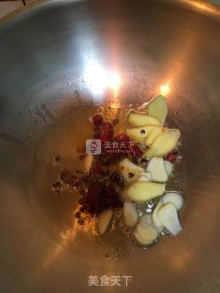 麻辣紫苏小龙虾的做法步骤：5