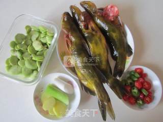 黄骨鱼焖豆米的做法步骤：1