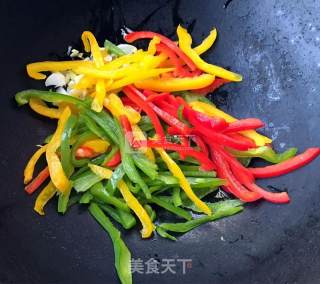 彩椒恋上茶树菇的做法步骤：8
