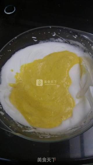 电饭锅南瓜葡萄干戚风蛋糕的做法步骤：11