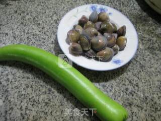长瓜圆蛤汤的做法步骤：1