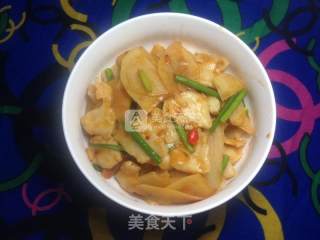 土豆炒面片的做法步骤：1