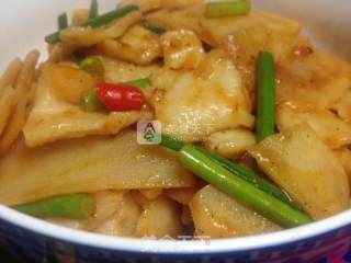 土豆炒面片的做法步骤：3