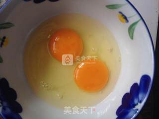 牛奶蛋饼的做法步骤：1