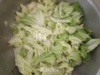 香菇炒白菜的做法步骤：1