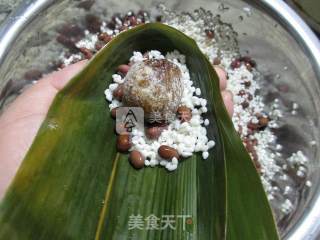蜜枣红豆糯米粽的做法步骤：6