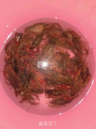 油焖小龙虾的做法步骤：1