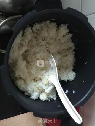 什锦海鲜炒饭的做法步骤：2