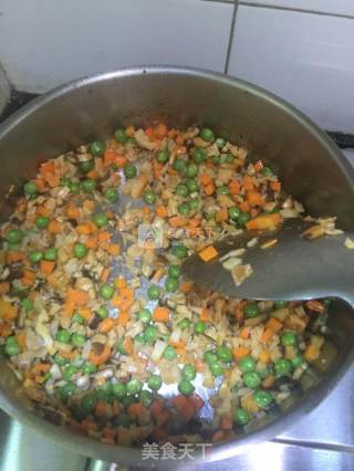 什锦海鲜炒饭的做法步骤：8
