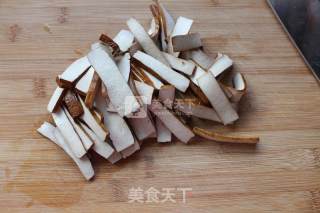 双椒香干的做法步骤：2