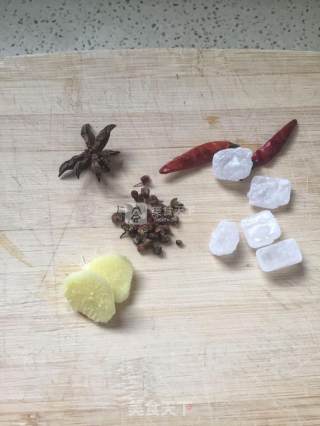 红烧凤爪的做法步骤：4