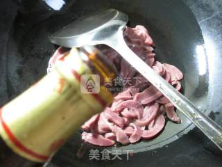 蒜薹炒猪腰的做法步骤：5