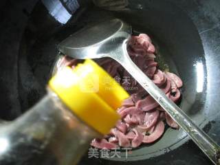 蒜薹炒猪腰的做法步骤：6