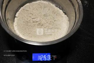 巧克力双色奶香花卷的做法步骤：1