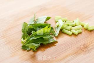 鑫潮牛牛肉丸粿条汤的做法步骤：1