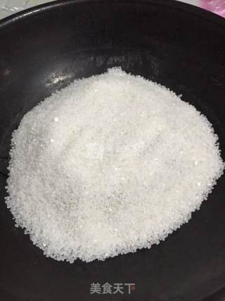 盐焗鹌鹑蛋的做法步骤：3