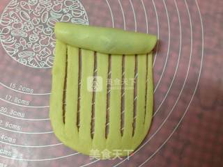 毛毛虫面包的做法步骤：10