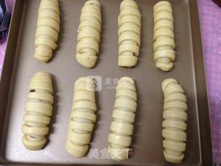 毛毛虫面包的做法步骤：12