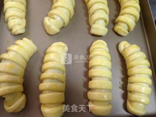 毛毛虫面包的做法步骤：13