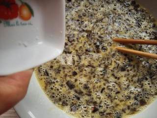 黑木耳炒鸡蛋的做法步骤：5