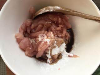 石锅拌饭……肉肉肉的做法步骤：2