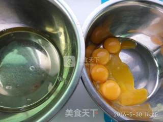 戚风枣泥核桃糕的做法步骤：3