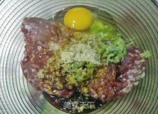 鱼香茄盒的做法步骤：1
