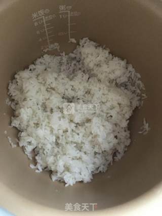 蛋包饭的做法步骤：1