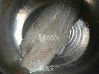 蒜香龙利鱼的做法步骤：1