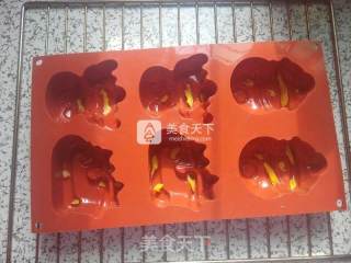 芒果干小蛋糕的做法步骤：9