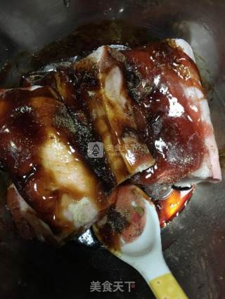 香烤叉烧五花肉的做法步骤：2