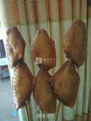 黯然销魂翅的做法步骤：1
