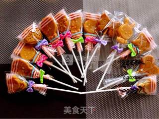 花生太妃棒棒糖的做法步骤：10