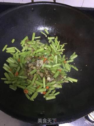 酸辣空心菜梗的做法步骤：5