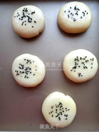 中式传统黑芝麻椒盐酥饼的做法步骤：18