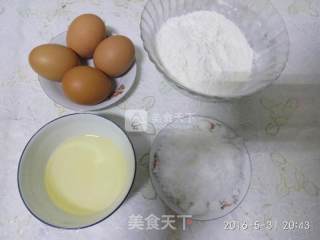 堡尔美克海绵蛋糕杯的做法步骤：1
