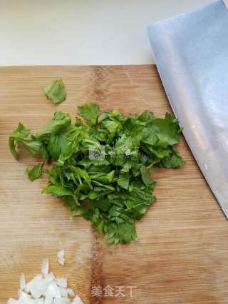 芹菜土豆丝汤的做法步骤：1