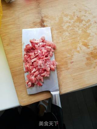 儿童辅食卤肉饭的做法步骤：1