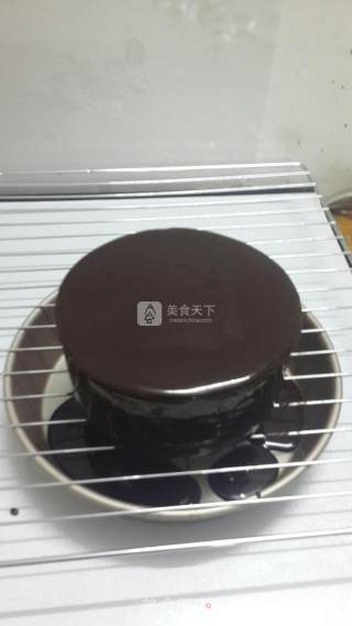 巧克力镜面淋面蛋糕的做法步骤：23