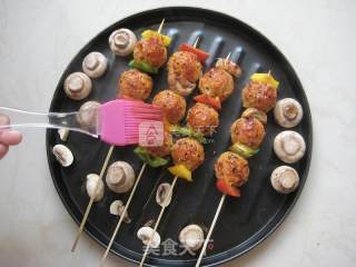串烧鲑鱼泡菜饭团的做法步骤：10