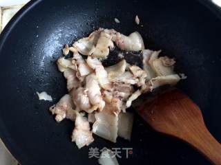 下饭神菜——土豆回锅肉的做法步骤：8