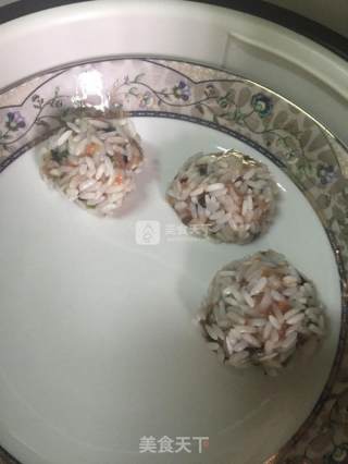 香菜糯米肉丸子的做法步骤：4