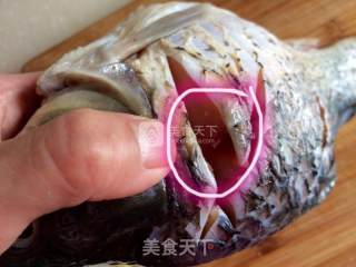 家常红烧鲤鱼的做法步骤：2